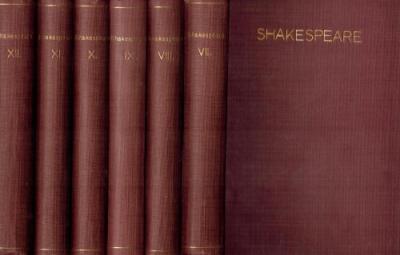 I.Kupec benátský, Zimní pohádka, Večer třikrálový, II. Sen noci svtojanské, Cymbelin, Bouře, III. Zkrocení zlé ženy, Veselé ženy Windsorké, Jak se vám líbi, IV. Dvé šlechticů veronských, Mnoho povyku pro nic, Konec vše nápravy, V. Timon Athénský, Titus Andronikus, Troilus a Kressida, VI. Komédie plná omylů, Márná lásky snaha, Perikles